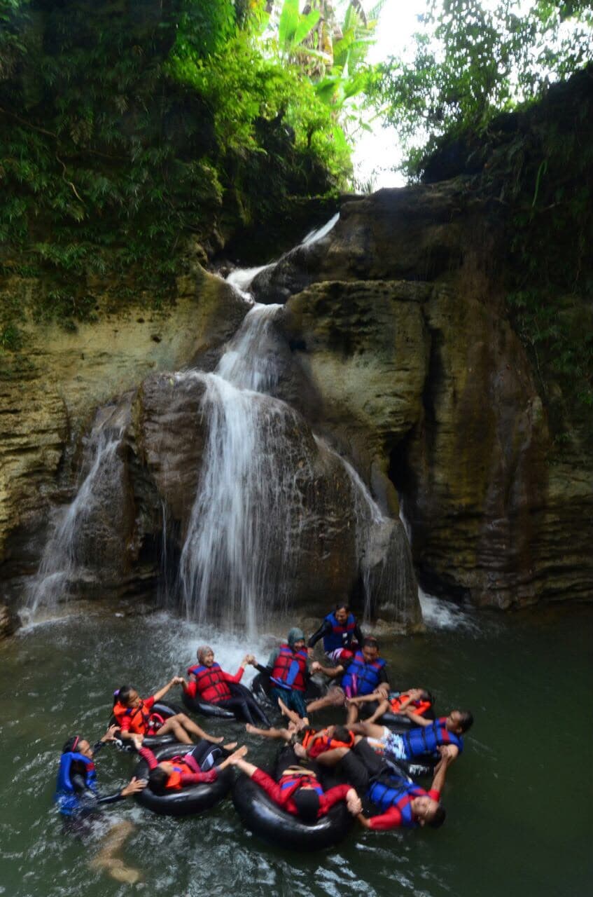Santirah Luxury Tour Package